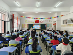 正在情景模仿中强化